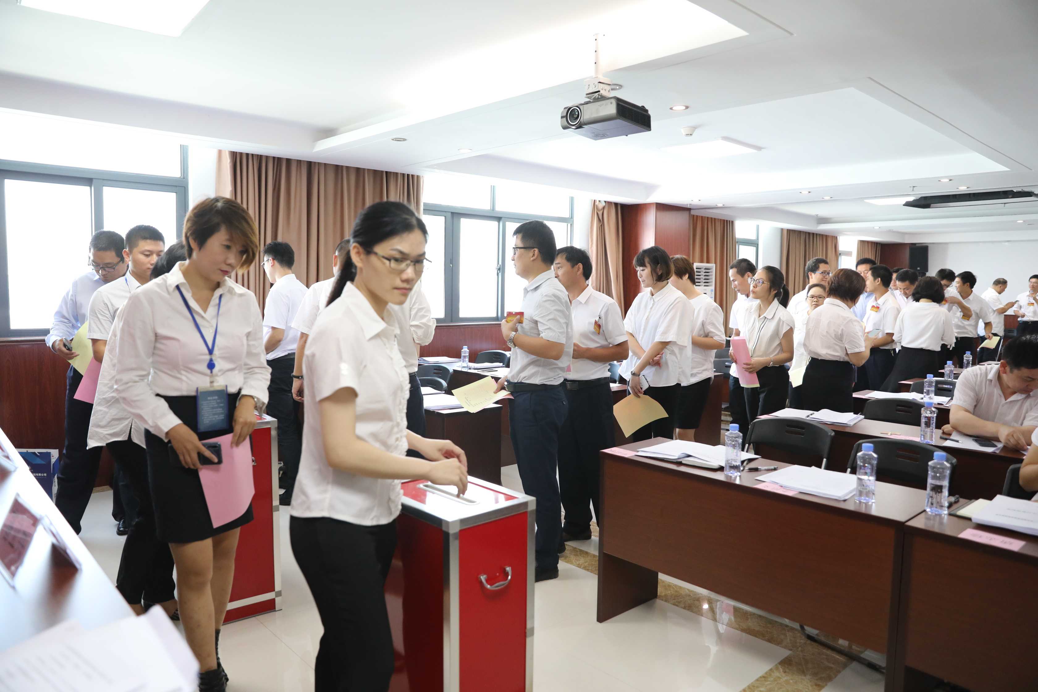 以无记名投票的方式分别选举出交科院有限公司工会第一届委员会,经费